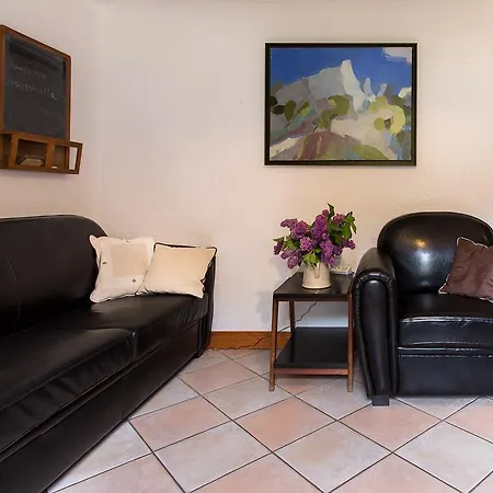 Frühstückspension Gite-auberge De Montvilliers 2*